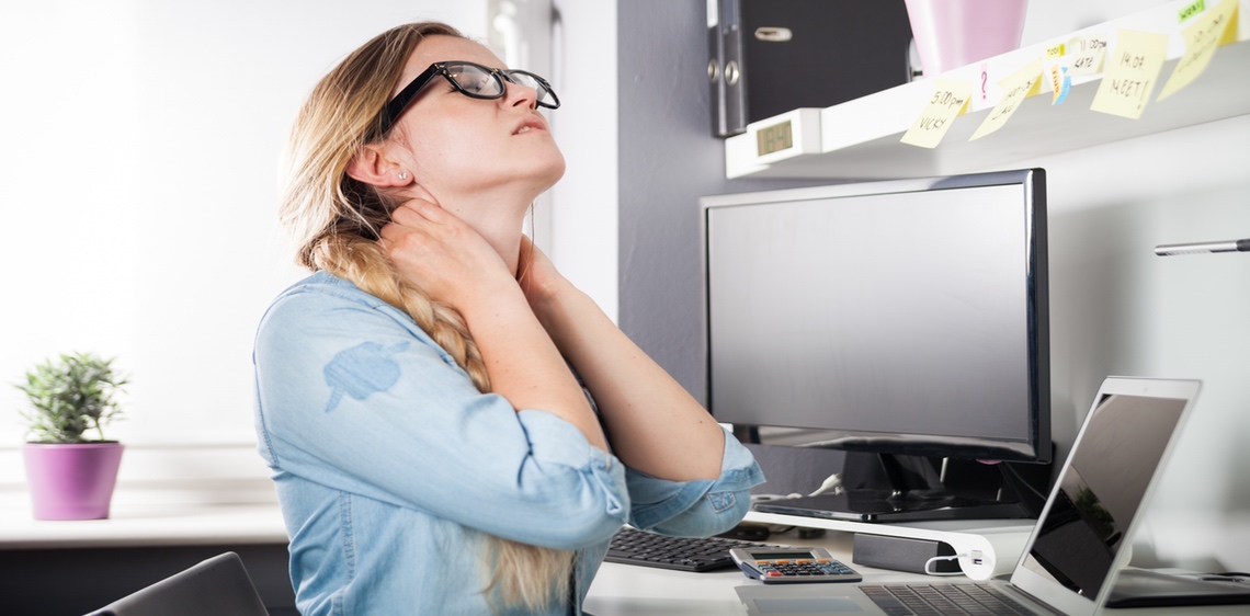 Neck pain male cervicale da computer e smartophone